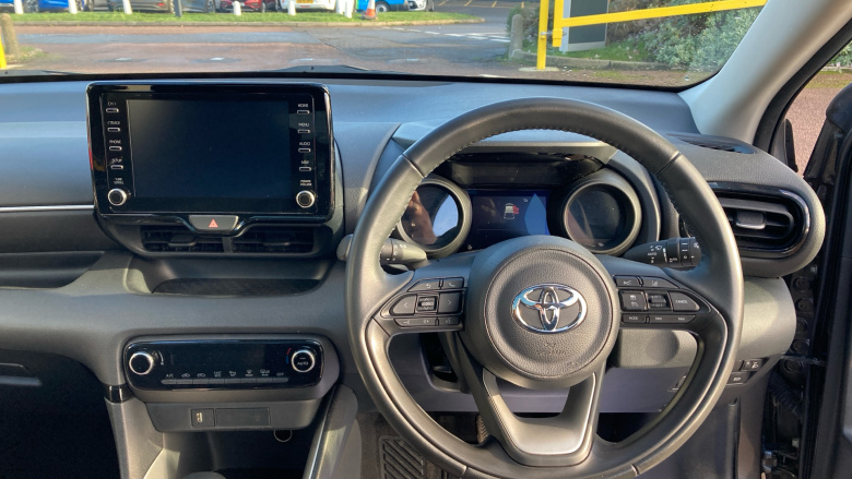 Toyota Yaris 1.5 Hybrid Design 5dr CVT Hybrid Hatchback